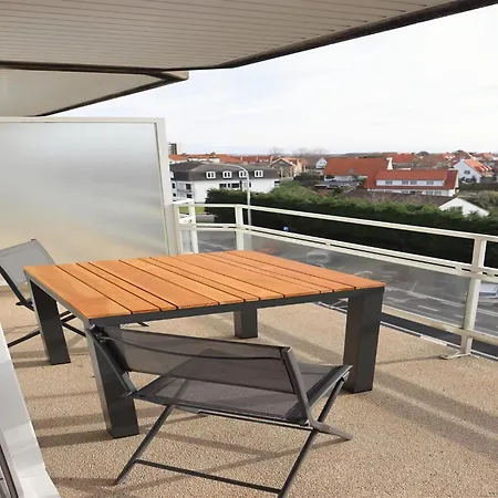 Apartment In With Garden, Cleaning Included