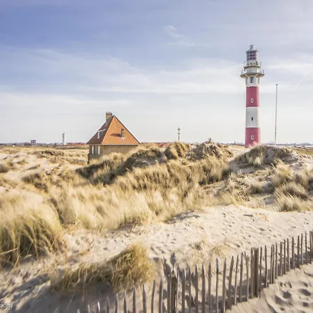 In Near Sandy Beaches, Cleaning Included Lägenhet Nieuwpoort